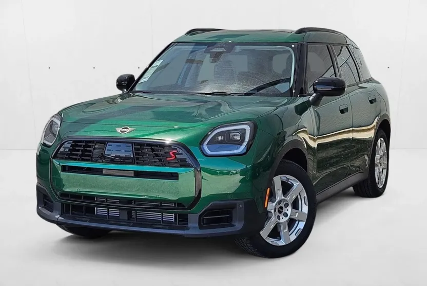 2025 Mini Countryman S ALL4 photo 1