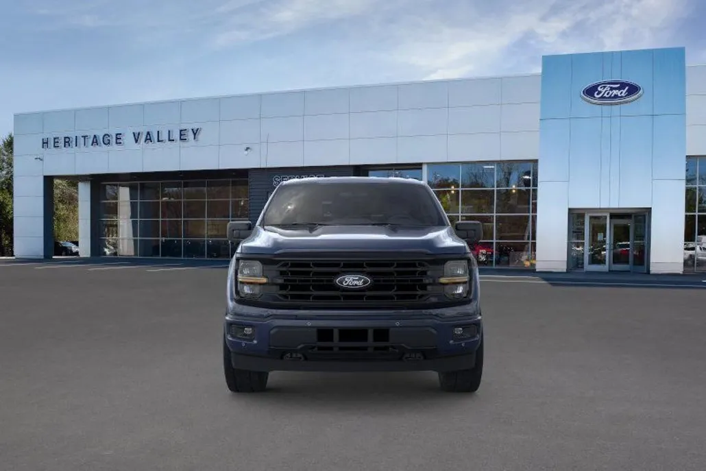 2025 Ford F-150 XLT photo 1