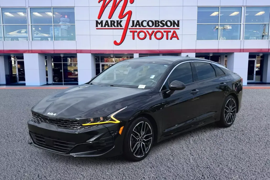 2023 Kia K5 GT photo 1