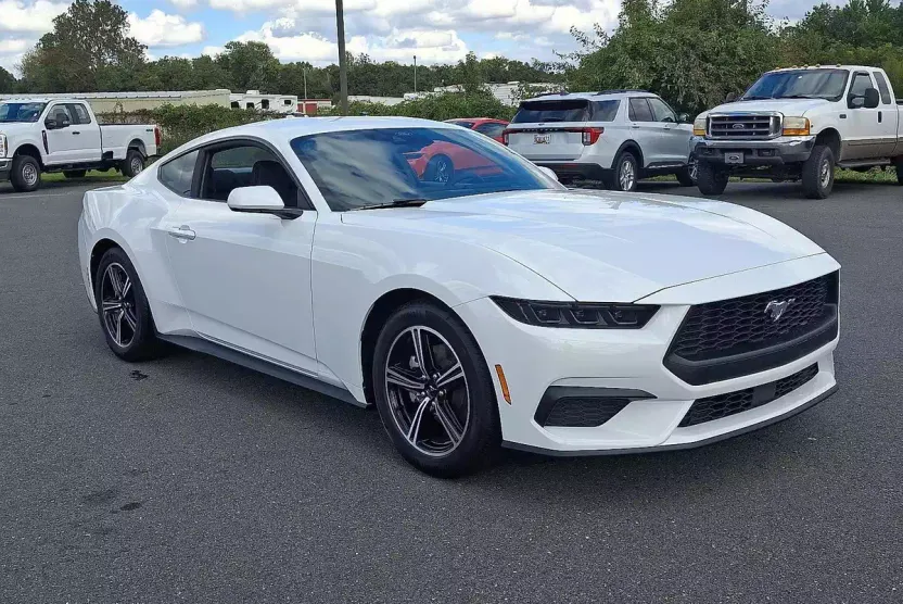 2025 Ford Mustang EcoBoost Premium photo 1