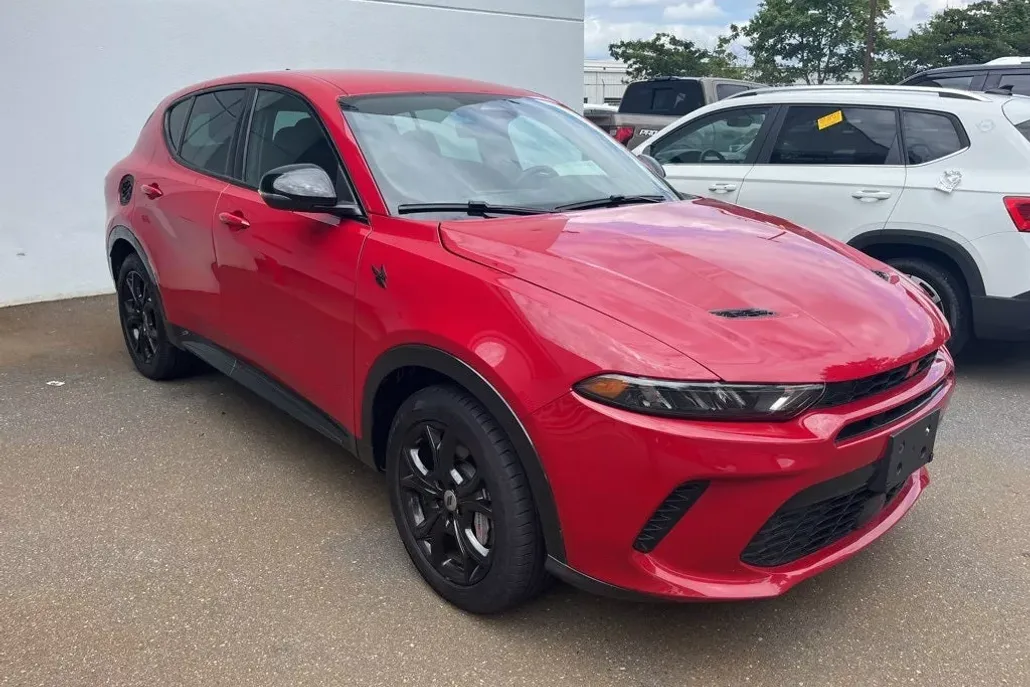 2024 Dodge Hornet R/T photo 1