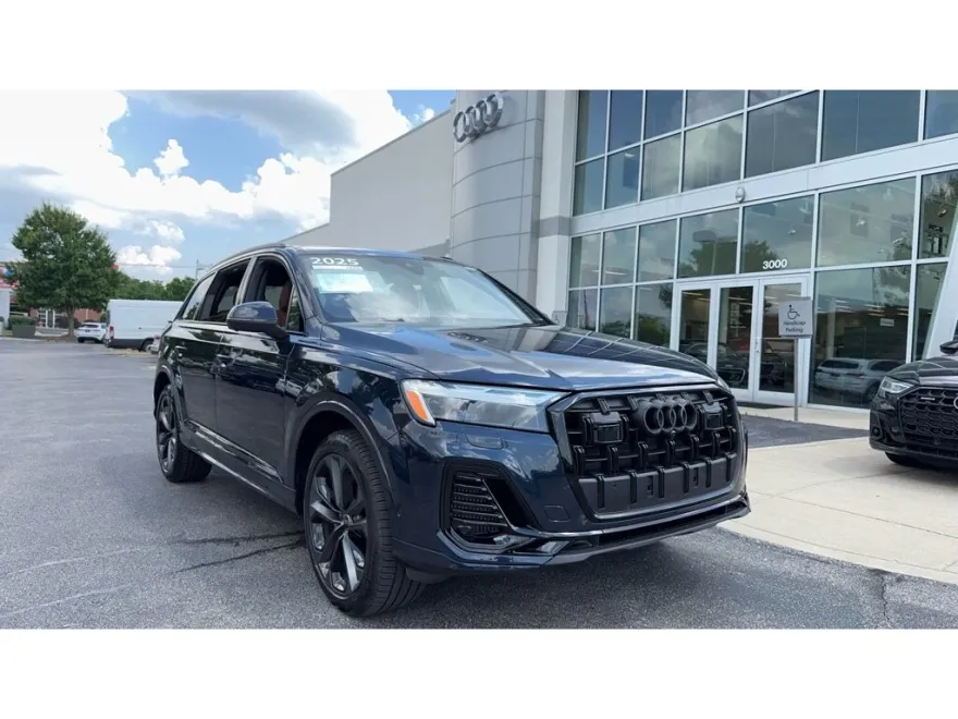 2025 Audi Q7 Premium Plus photo 1