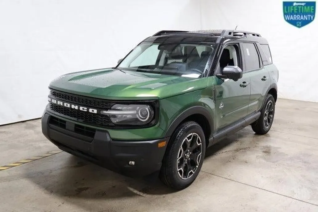2025 Ford Bronco Sport Outer Banks photo 1