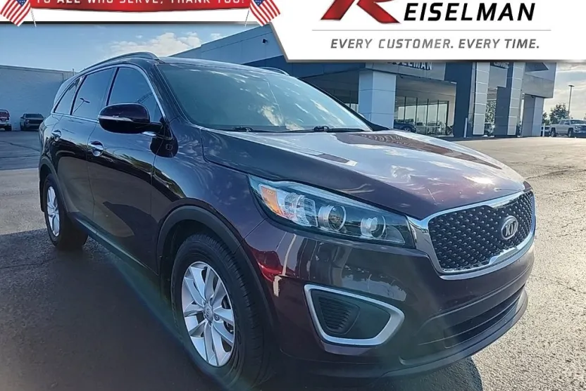 2017 Kia Sorento LX photo 1