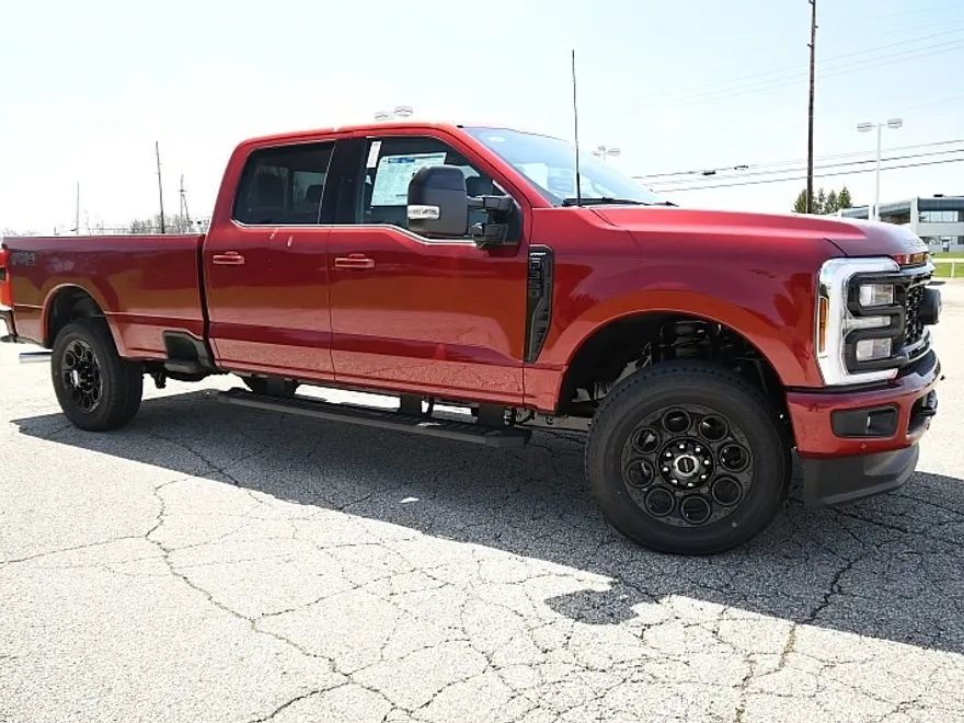 2025 Ford F-350 Lariat photo 1