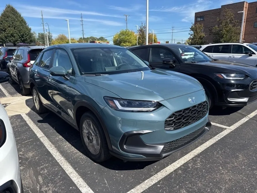 2026 Honda HR-V LX photo 1