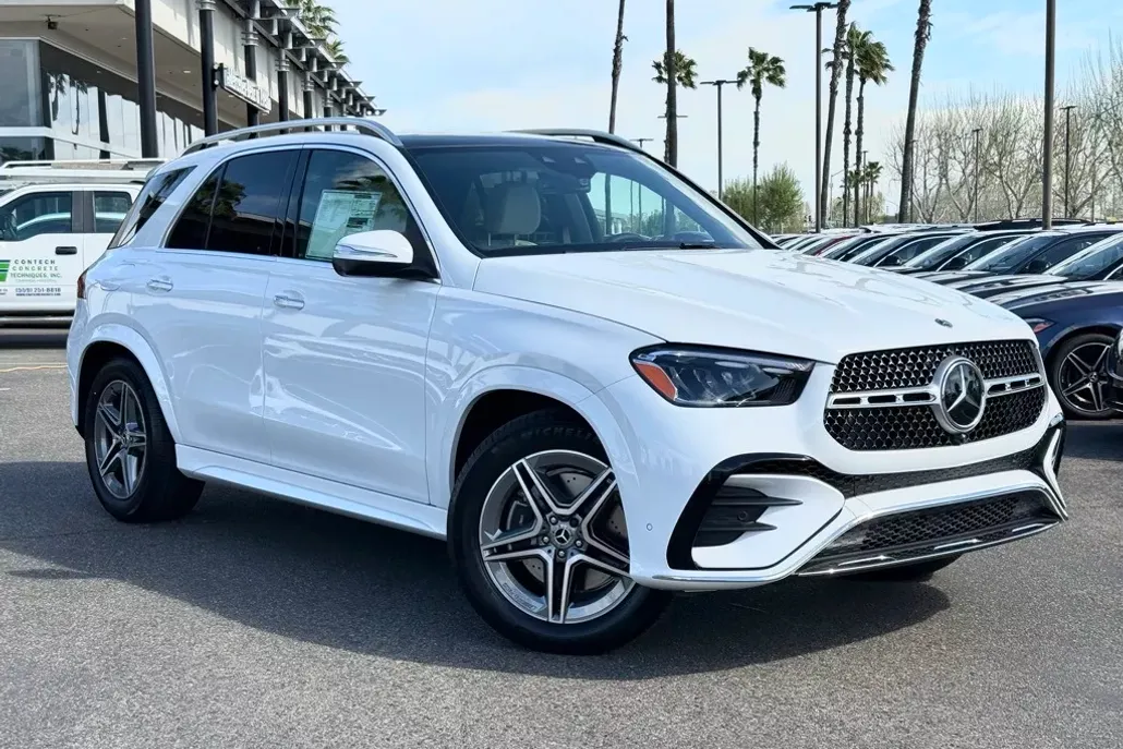 2025 Mercedes Benz GLE 580 4MATIC photo 1