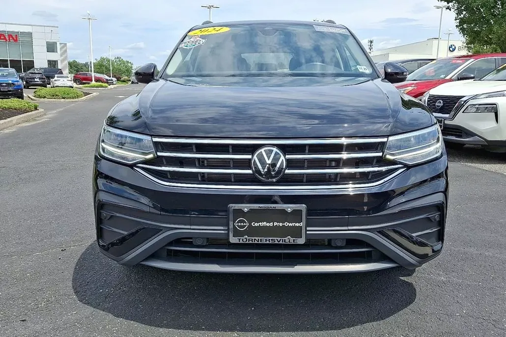 2024 Volkswagen Tiguan S photo 1