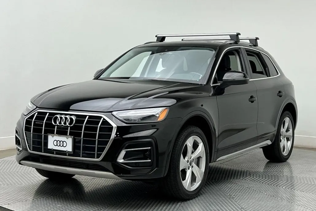 2021 Audi Q5 45 Premium Plus photo 1