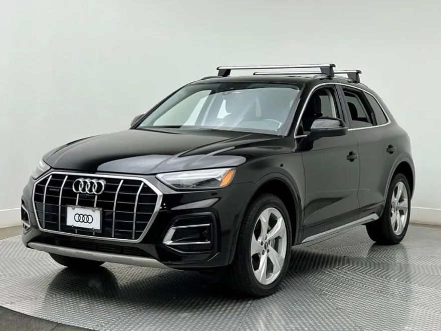 2021 Audi Q5 45 Premium Plus photo 1