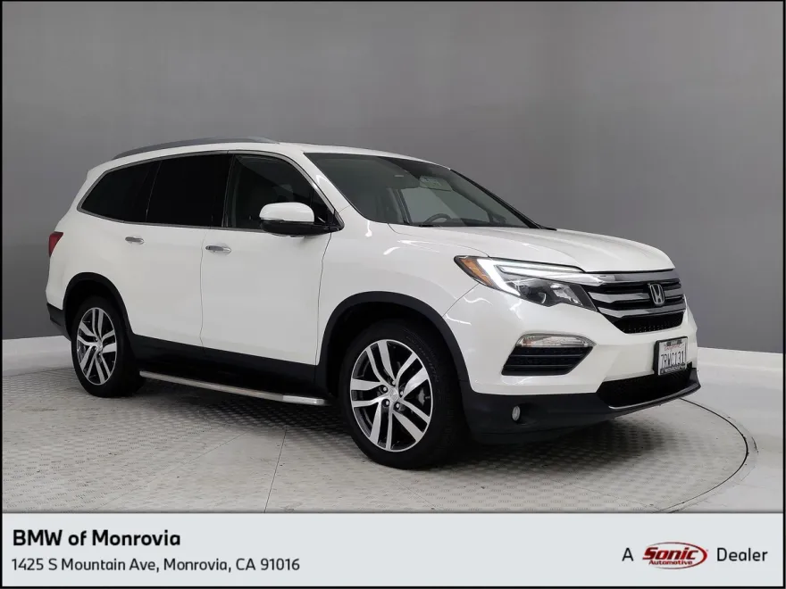 2016 Honda Pilot Elite photo 1