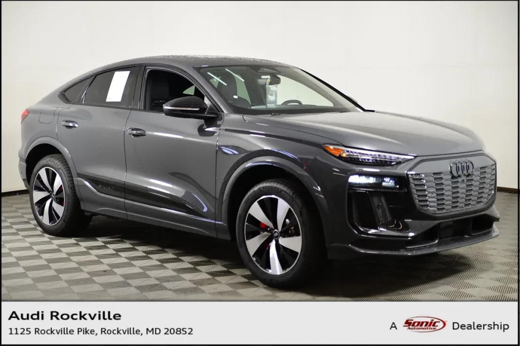 2025 Audi SQ6 photo 1