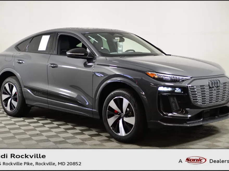 2025 Audi SQ6 photo 1