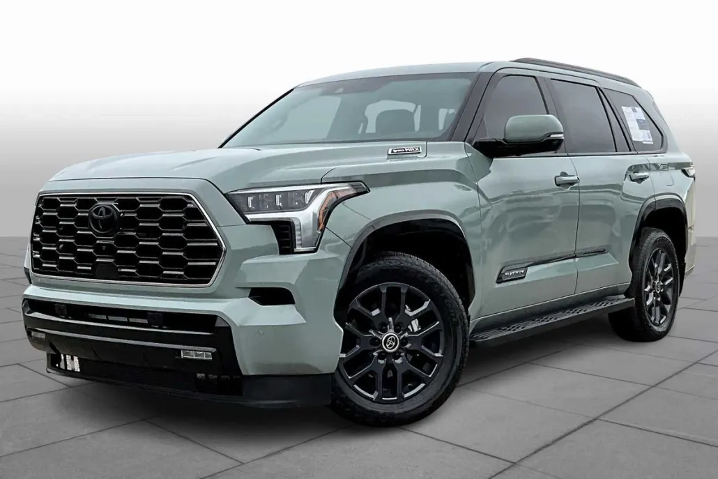 2024 Toyota Sequoia Platinum photo 1