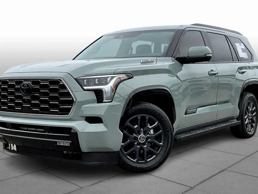 2024 Toyota Sequoia Platinum photo 1