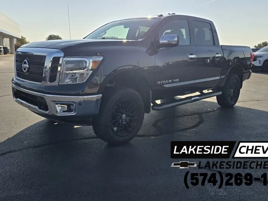 2018 Nissan Titan SL photo 1