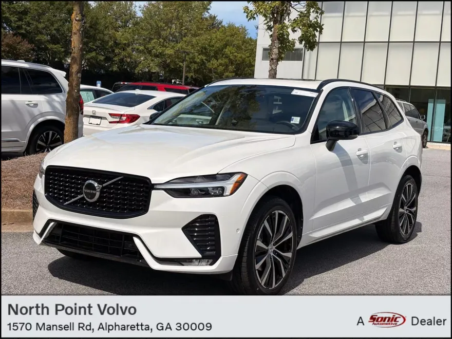 2023 Volvo XC60 B5 Plus photo 1