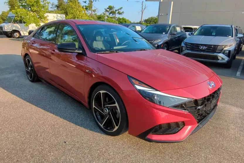 2022 Hyundai Elantra N Line photo 1