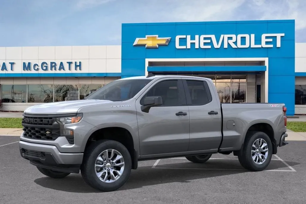 2026 Chevrolet Silverado 1500 Custom photo 1