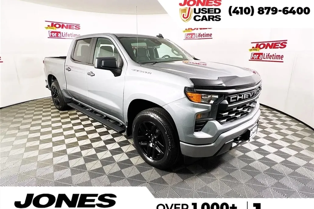2023 Chevrolet Silverado 1500 Custom photo 1