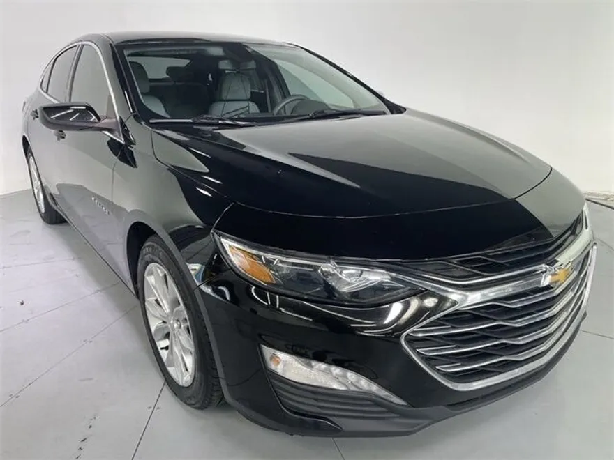 2017 Ford Fusion S photo 1