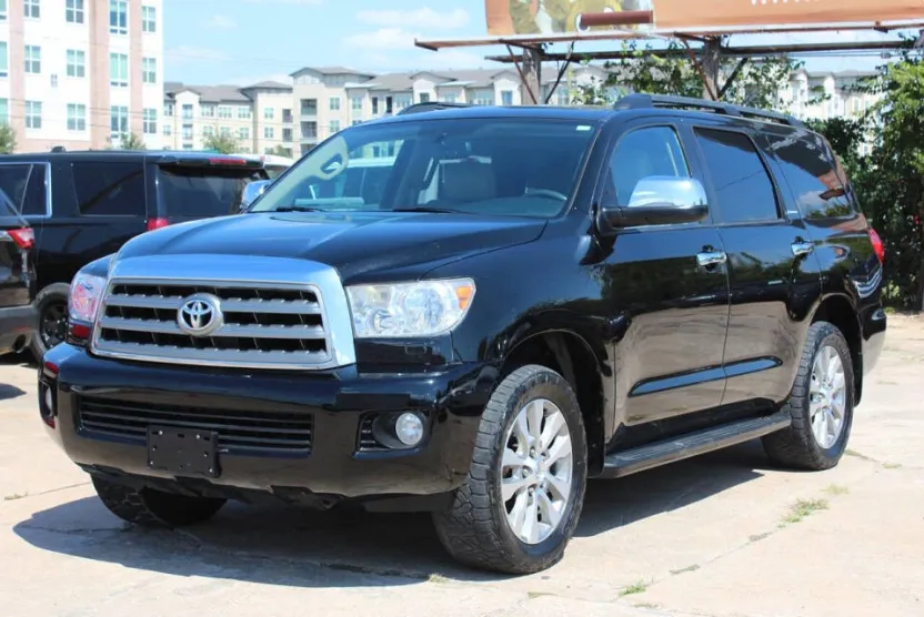 2015 Toyota Sequoia Limited photo 1