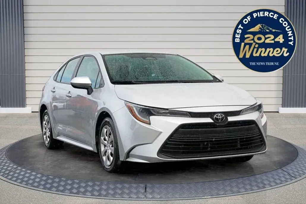 2024 Toyota Corolla Cross L photo 1