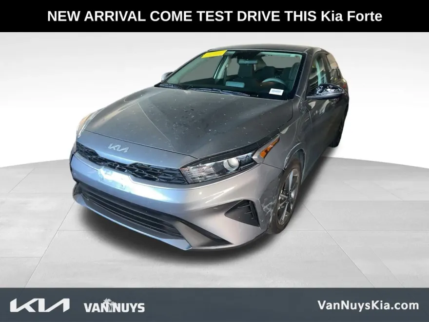 2024 Kia Forte LXS photo 1