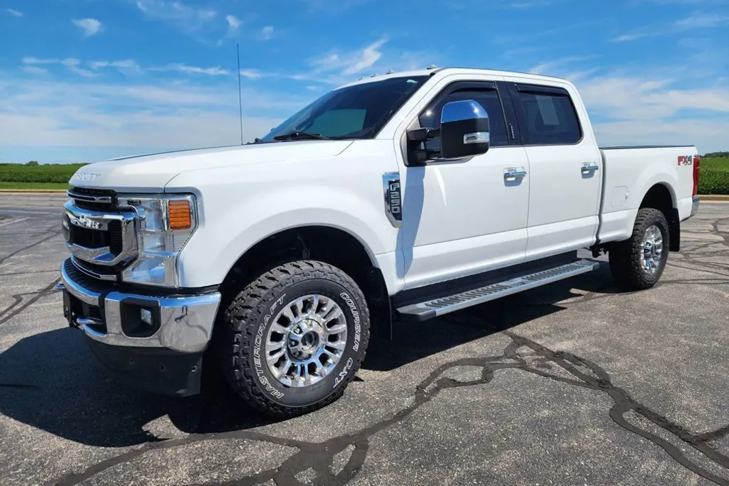 2020 Ford F-250 XLT photo 1