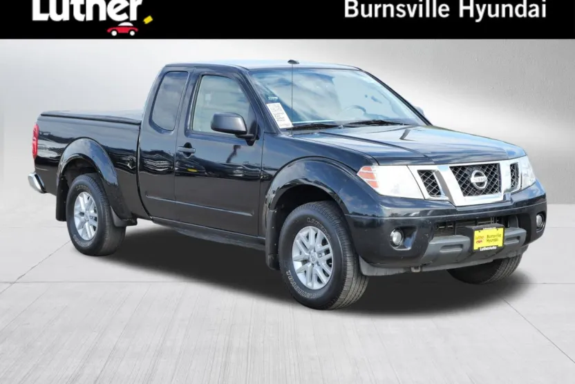 2015 Nissan Frontier SV photo 1