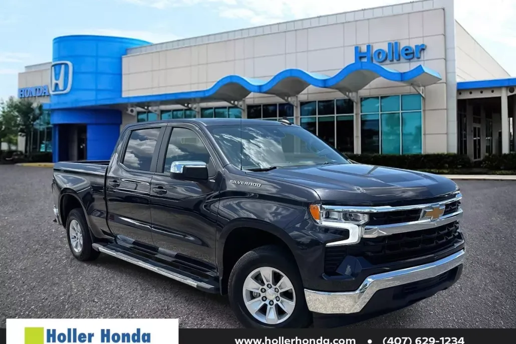 2024 Chevrolet Silverado 1500 LT photo 1