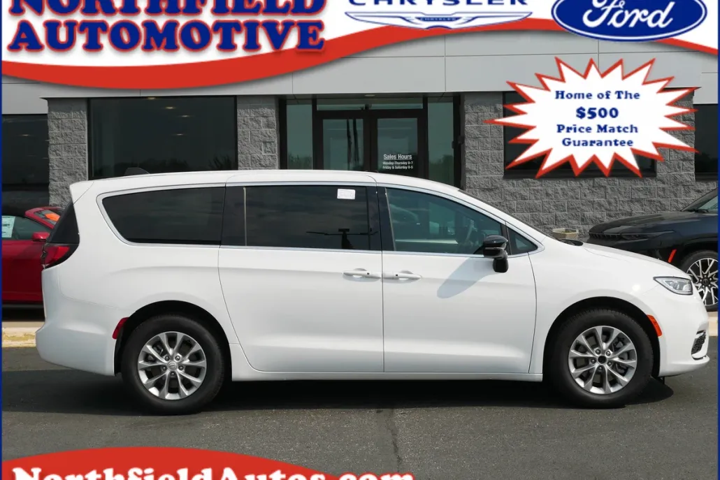 2025 Chrysler Pacifica photo 1
