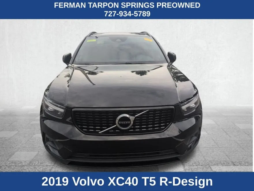 2019 Volvo XC40 R-Design photo 1