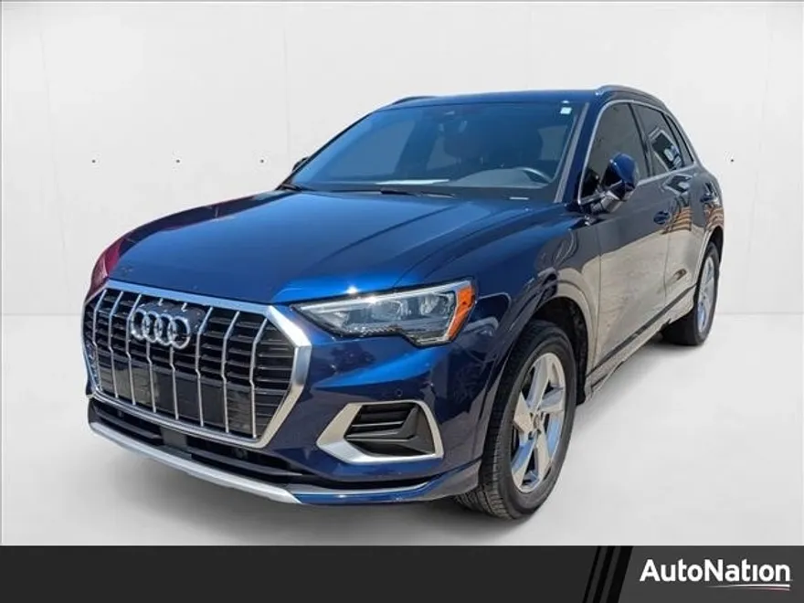 2022 Audi Q3 Premium photo 1