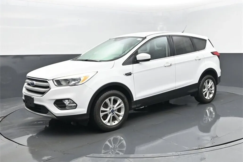 2019 Ford Escape SE photo 1