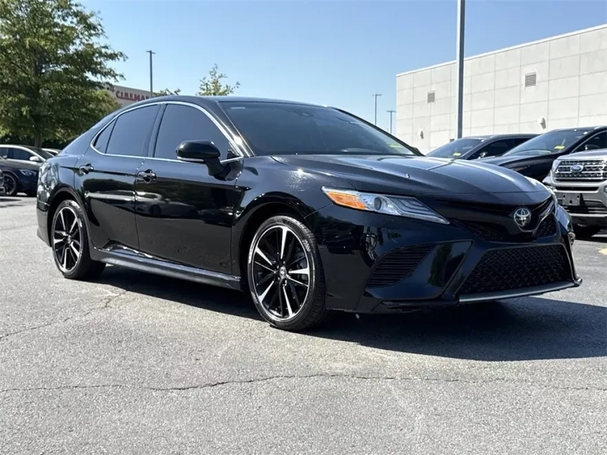 2020 Toyota Camry XSE photo 1