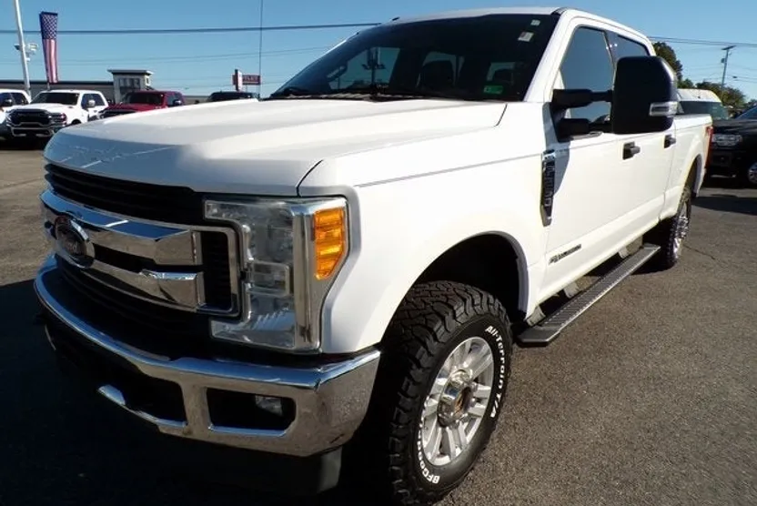 2017 Ford F-250 photo 1