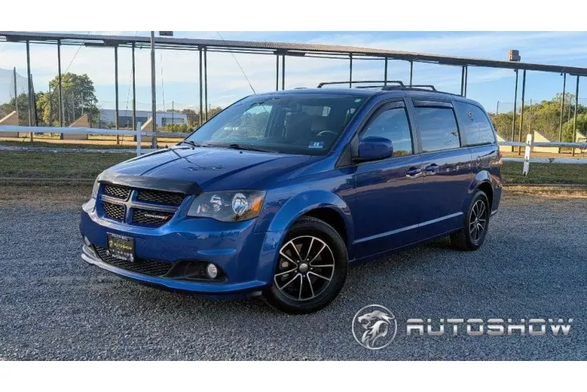 2019 Dodge Grand Caravan GT photo 1