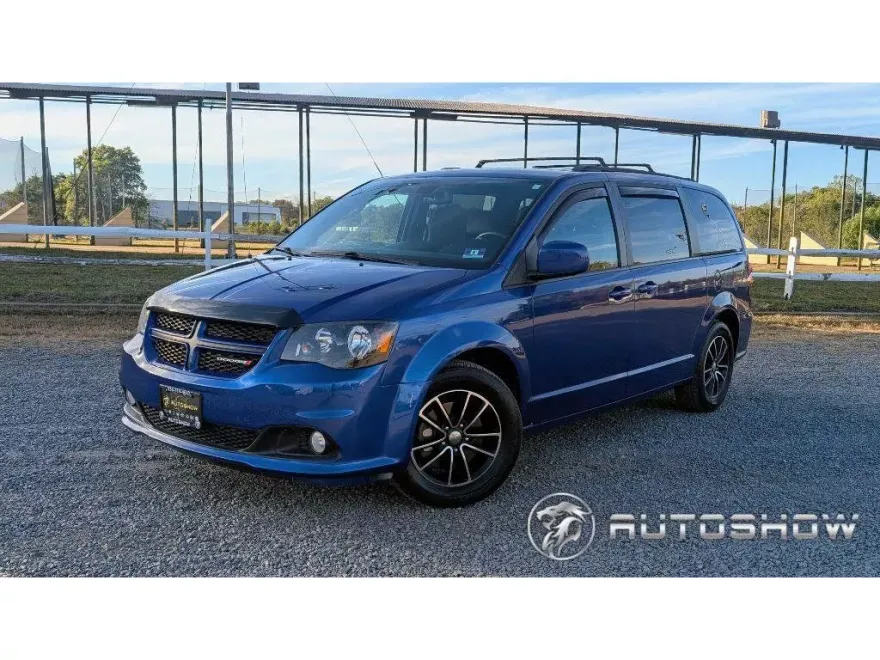 2019 Dodge Grand Caravan GT photo 1