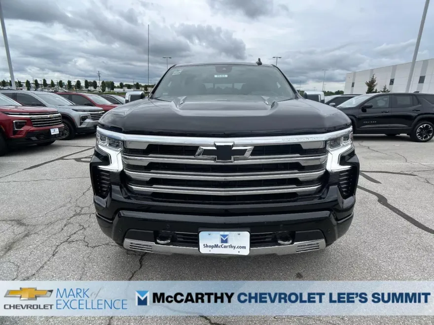 2025 Chevrolet Silverado 1500 High Country photo 1
