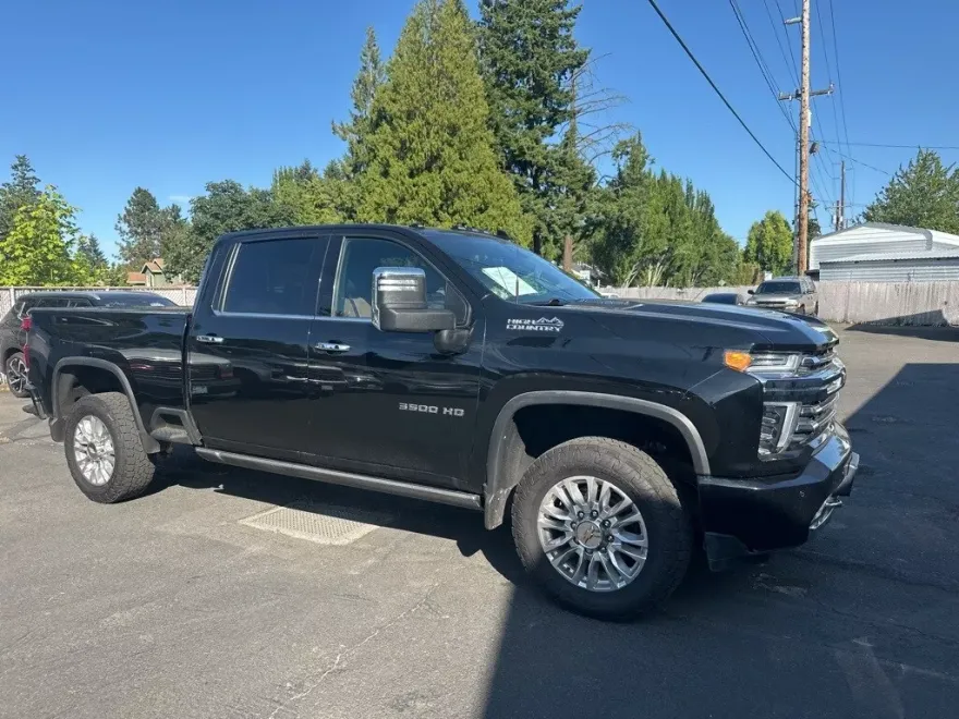 2023 Chevrolet Silverado 3500HD High Country photo 1