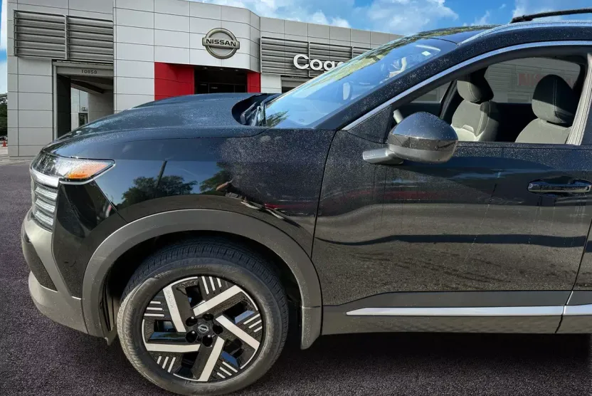 2026 Nissan Kicks SV photo 1