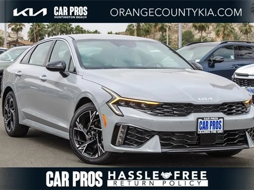 2025 Kia K5 GT-Line photo 1