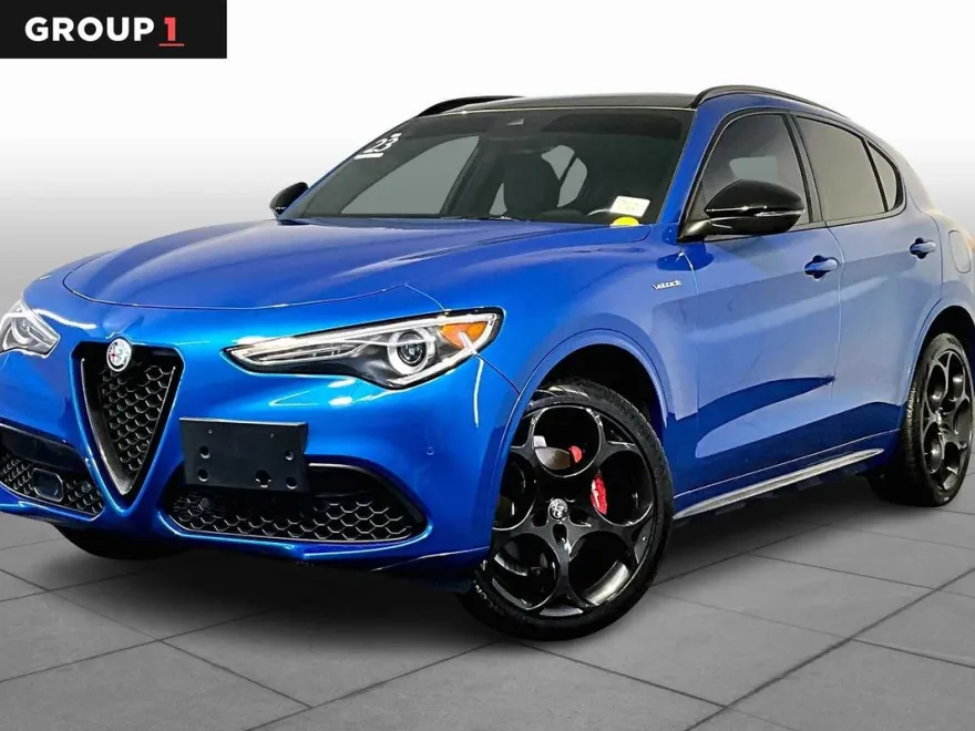 2023 Alfa Romeo Stelvio Ti photo 1