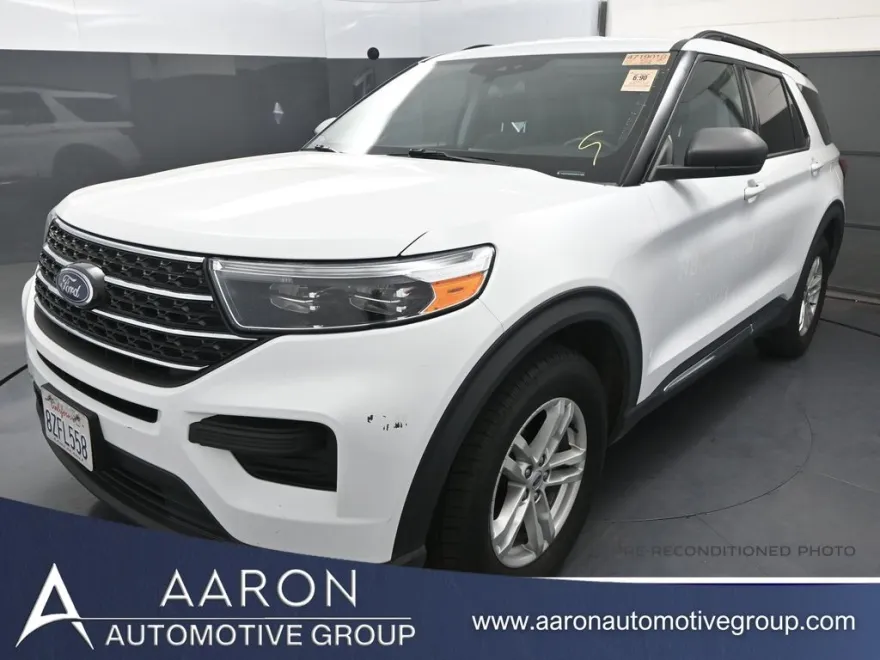 2021 Ford Explorer XLT photo 1