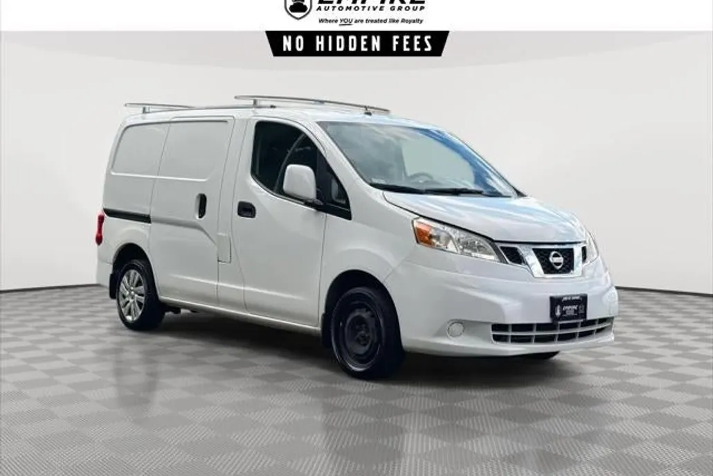 2018 Nissan NV200 SV photo 1