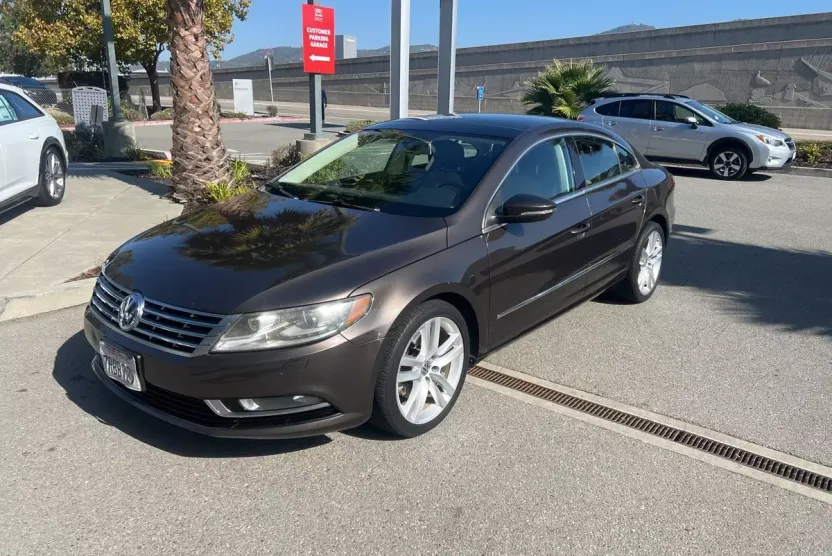 2013 Volkswagen CC 2.0T Lux photo 1