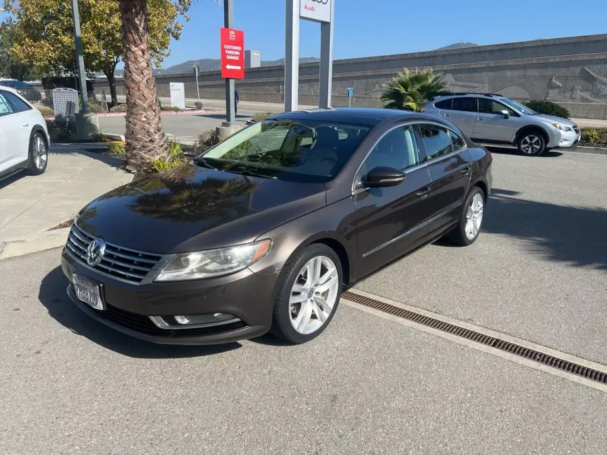 2013 Volkswagen CC 2.0T Lux photo 1