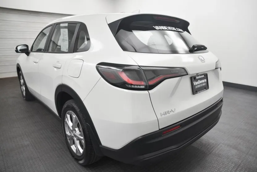 2023 Honda HR-V LX photo 1