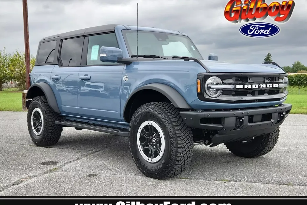 2024 Ford Bronco Outer Banks photo 1